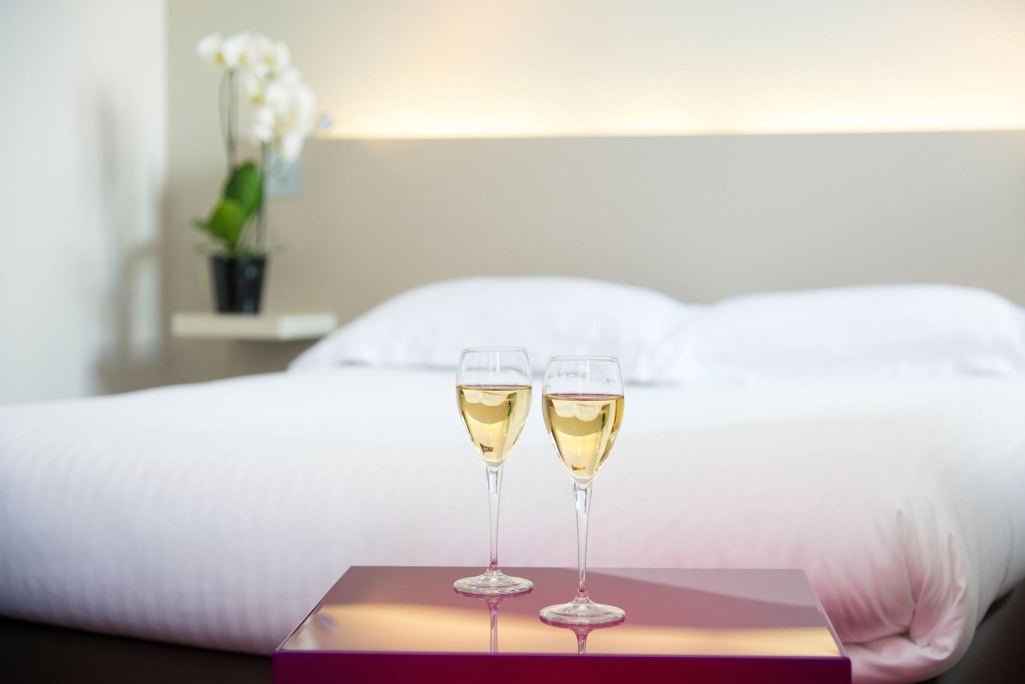 Le Germinal Hotell Cesson-Sévigné Exteriör bild